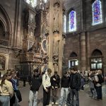 Im Münster, Engelspfeiler und dahinter astronomische Uhr