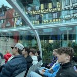 ... für eine Bootstour durch die Stadt...